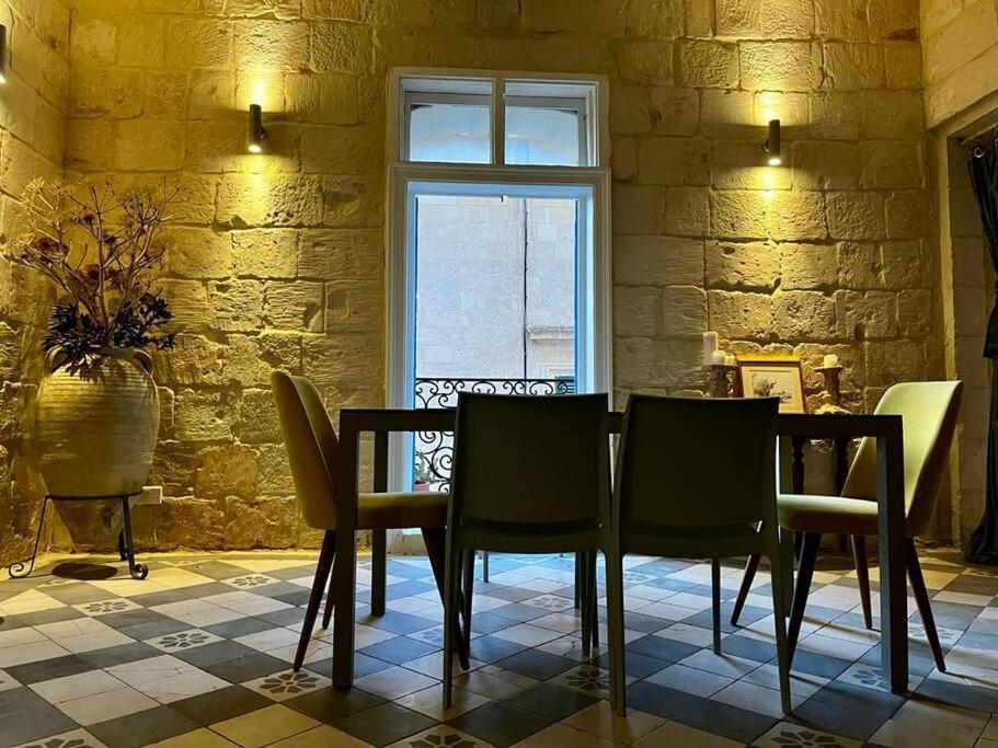 House Of Character In Valletta Exterior photo