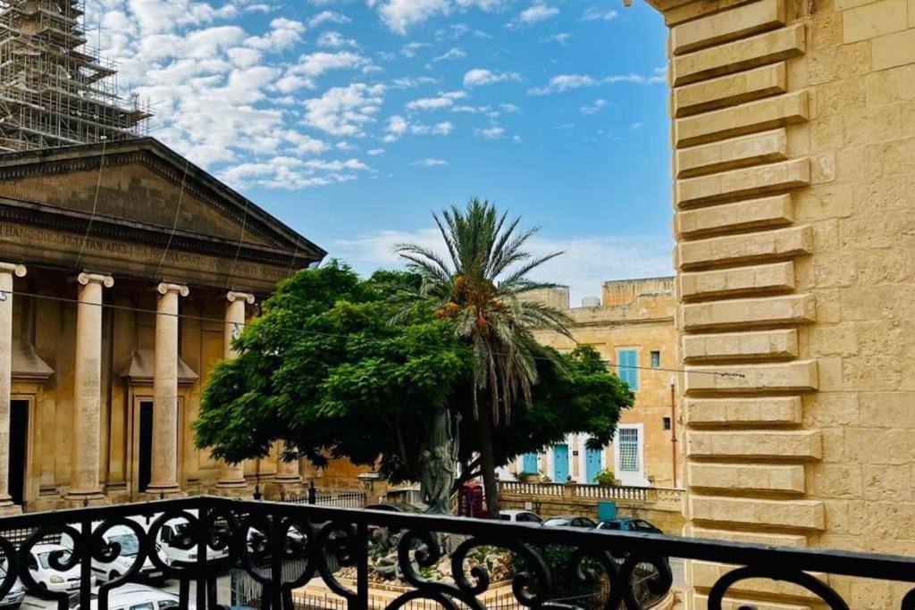 House Of Character In Valletta Exterior photo