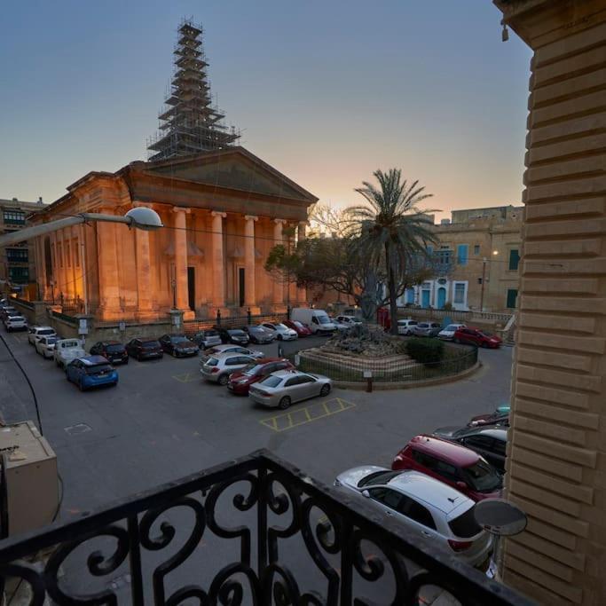 House Of Character In Valletta Exterior photo